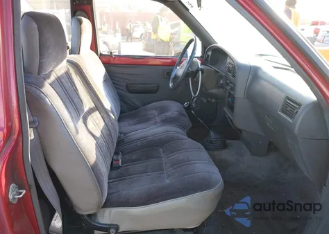 1993 Toyota Pickup 1/2 Ton Short Whlbase Stb from USA, damaged, VIN 4TARN81A1PZ140462